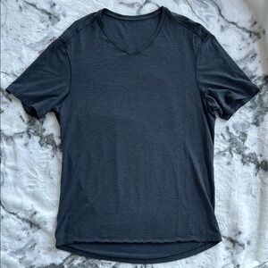 Men’s Lululemon V-neck